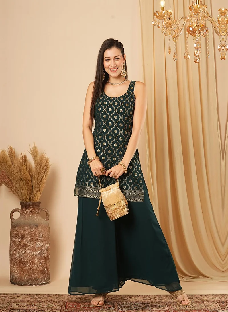 جلو باص طقم نسائي بلوزة مطبوعة وبنطلون بالازو للمناسبات